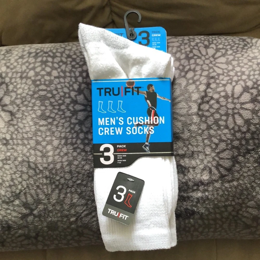 - Men’s Crew Socks